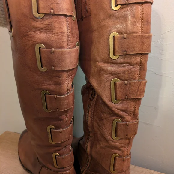 Arturo Chiang Tan Leather Boots W/Buckle Details - Picture 7 of 7